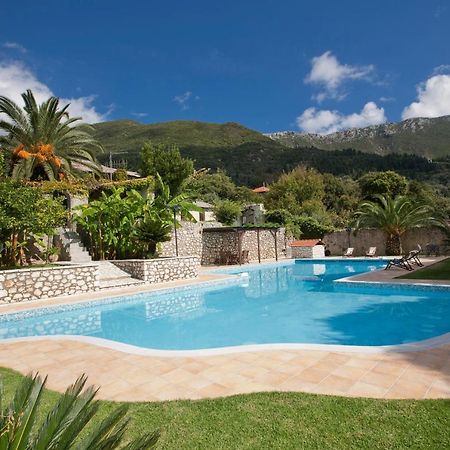 Villagio Magnolia Sivros Bagian luar foto