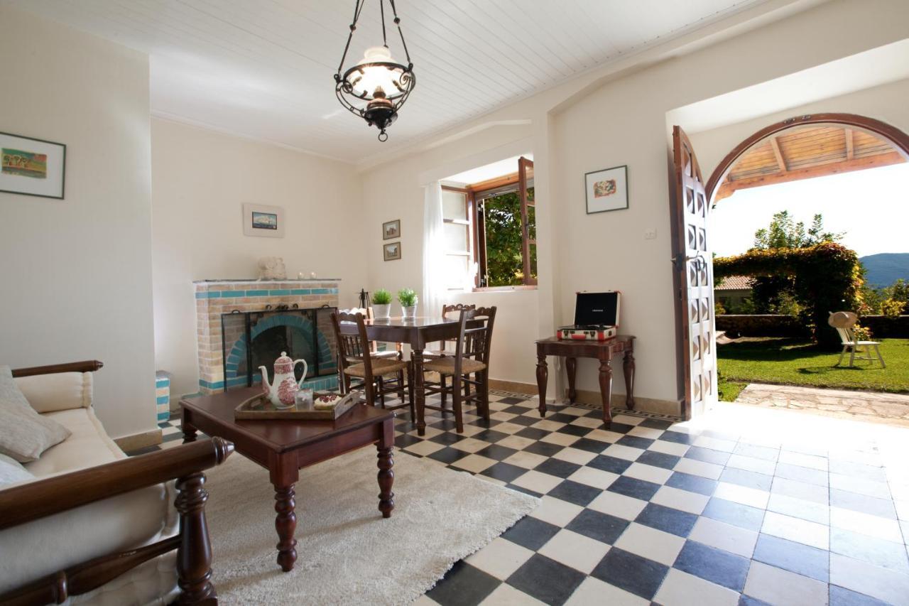 Villagio Magnolia Sivros Bagian luar foto
